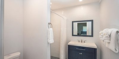 Room10-bathroom-2-web